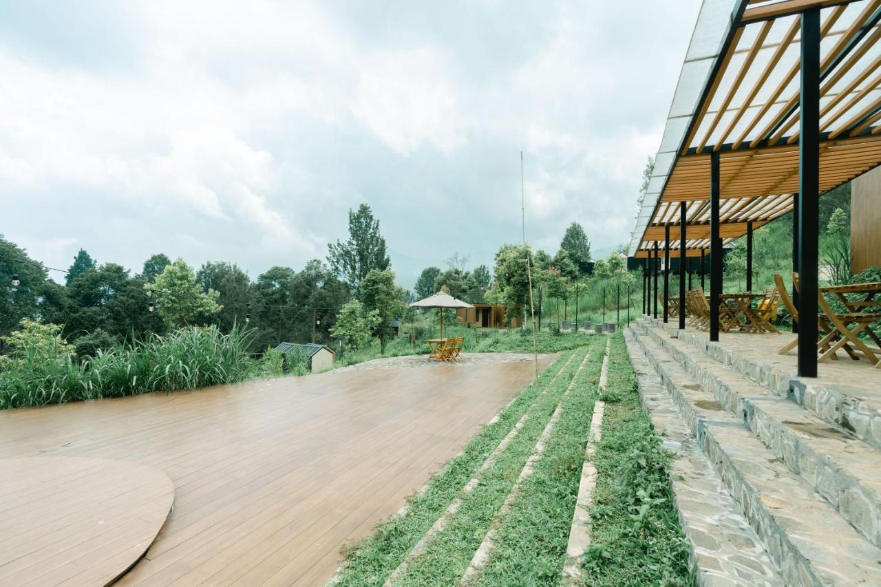 Bobocabin Gunung Mas, Puncak Tagalbato Exteriör bild